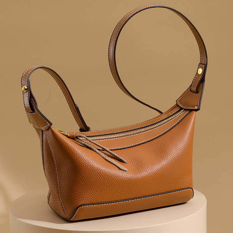Niche Kite Single Shoulder Underarm for Women High-end Light Luxury Fashion Commuter Cowhide Crossbody Wanderer Bag ddmymoon