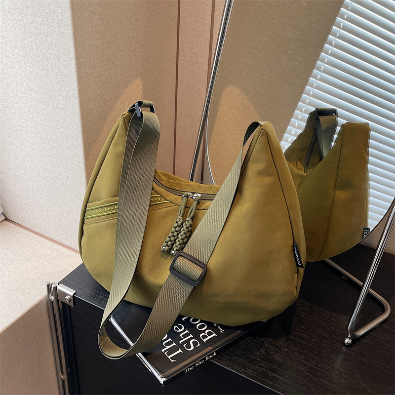 Shoulder Nylon Canvas Casual Large Capacity Women New Fashion Versatile Crossbody Bag