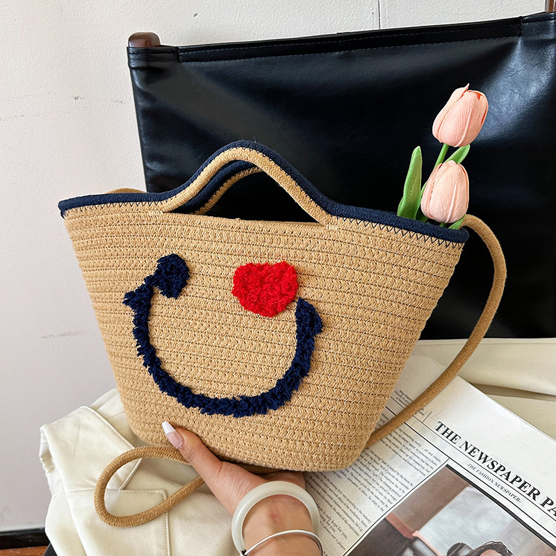 Summer Smiley Crossbody for Women 2025 New Versatile Beach Woven Internet Celebrity Handheld Basket Bag ddmymoon