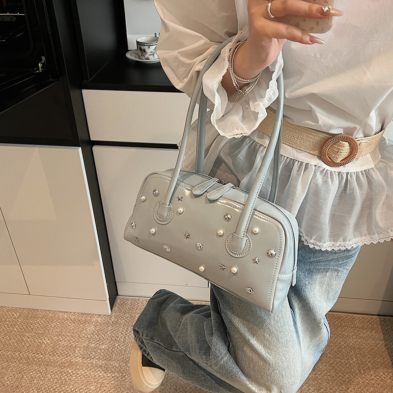 New Women's Urban Simple Trendy High-end Pillow Pearl Versatile Shoulder Bag Women ddmymoon