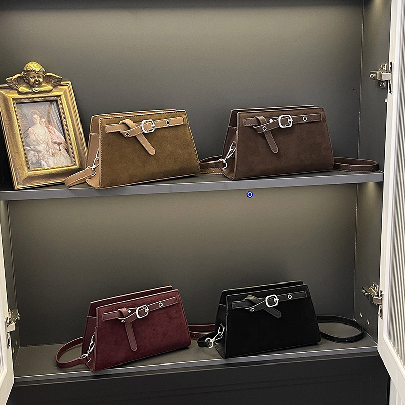 Matte Texture for Women 2025 New Autumn Winter Simple Fashion Small Square Single Shoulder Crossbody Bag ddmymoon