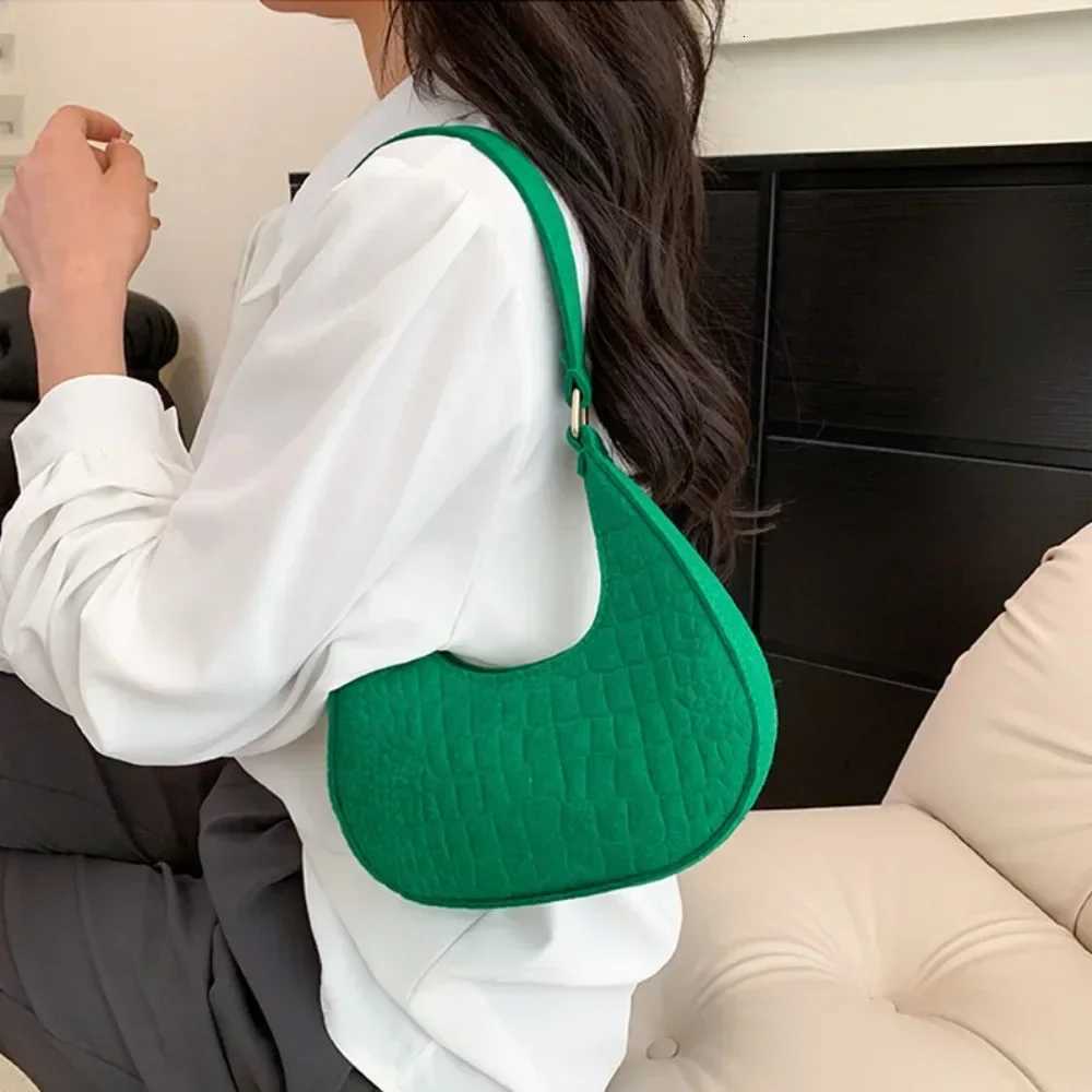Women Bags Shoulder Leisure Handbag Pure Felt Fashion Underarm Bag Crescent Saddle Bag for Ladies Advanced Armpit Bag 2025 Z250812