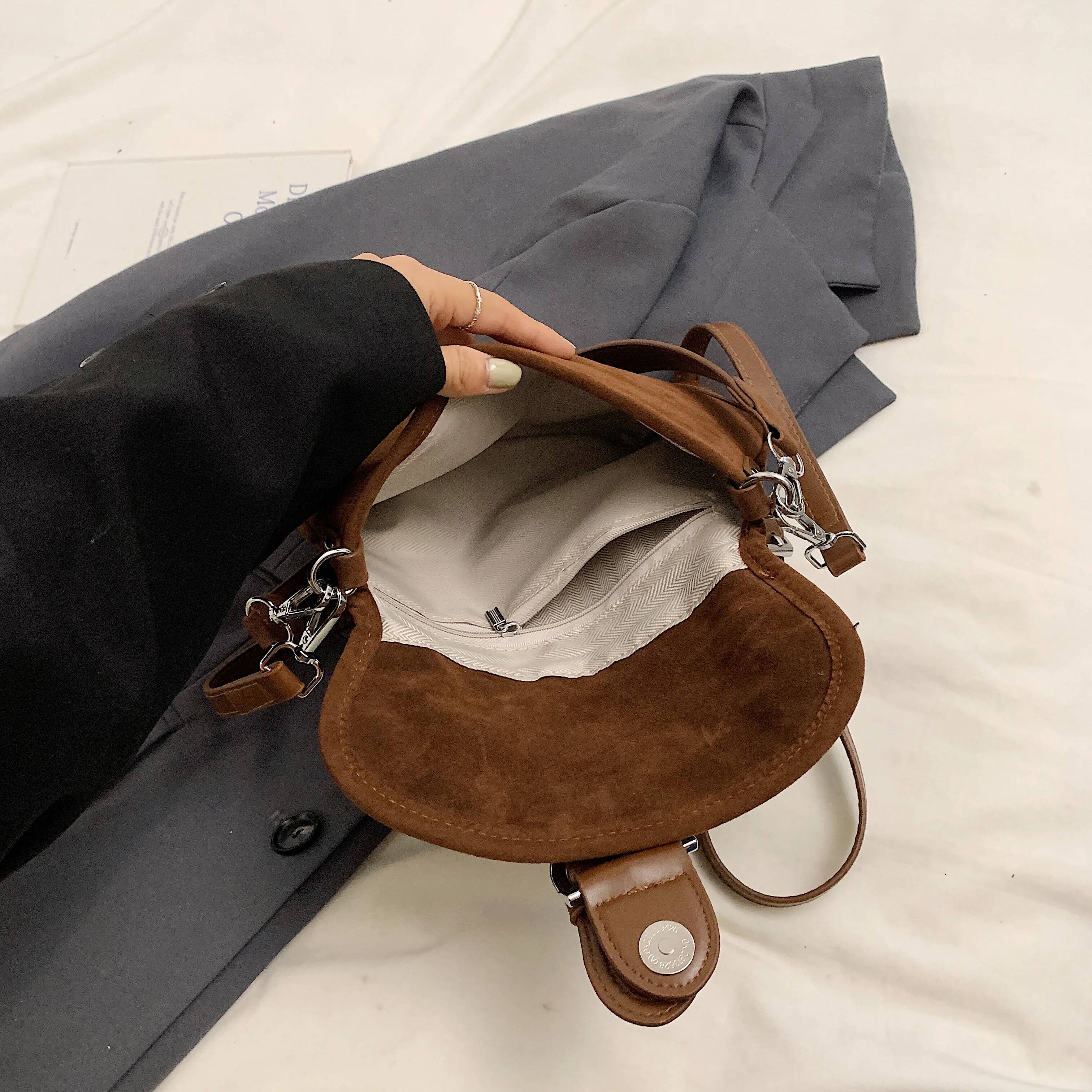 Niche texture fashion simple retro armpit frosted one-shoulder messenger bag high-quality