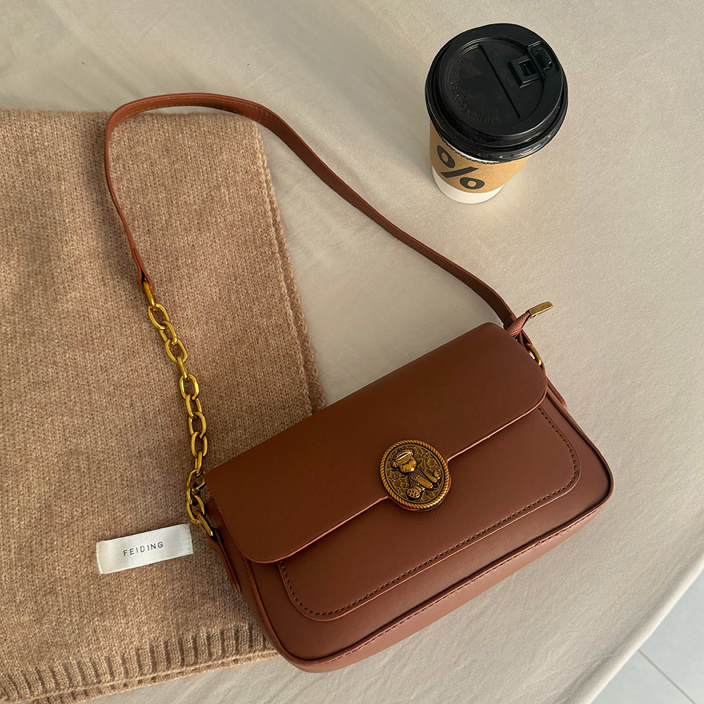 French Baguette Small Square Stylish Fashion Chain Commuter Underarm for Women Niche Versatile Shoulder Crossbody Bag ddmymarket