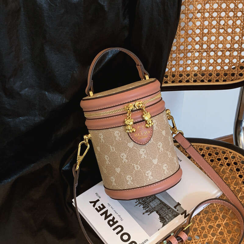 DHessentials Trendy Bucket Shoulder Bag - Fashionable PU Crossbody Purse for Women, Casual Mini Handbag (17x13cm, 380g)