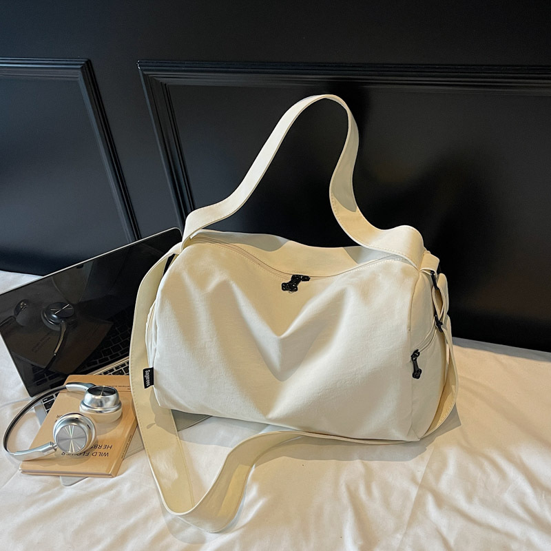 2025 Autumn New Women s bag Shoulder Bag women s New Travel Bag Large Capacity Crossbody Bag Yoga Fitness Bag Dry Wet Separation Handbag Autumn New De