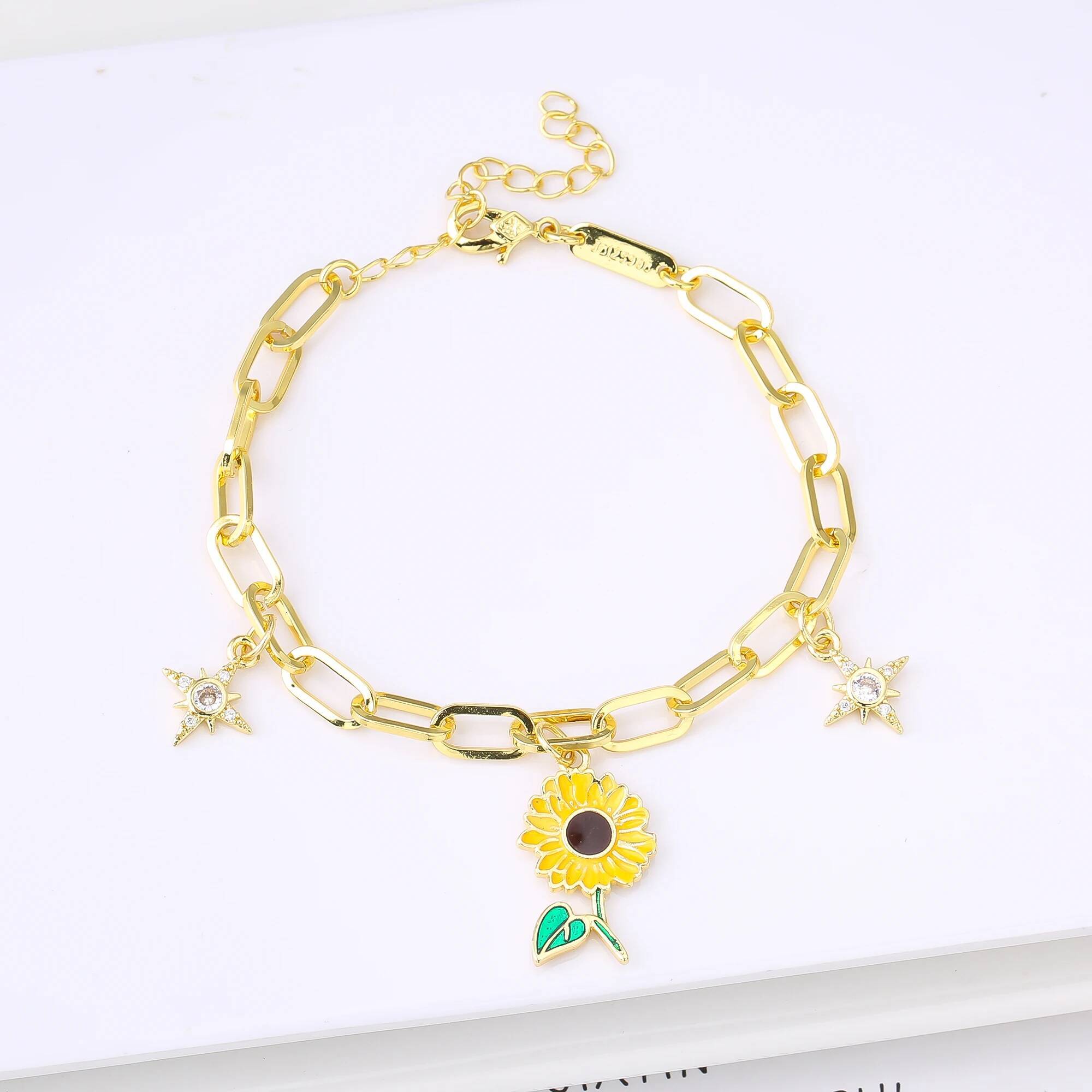 Full Crystal Suower Botanical Zirconia Star Adjustable Bracelet for Woman Party Good Luck Jewelry Girl Gift