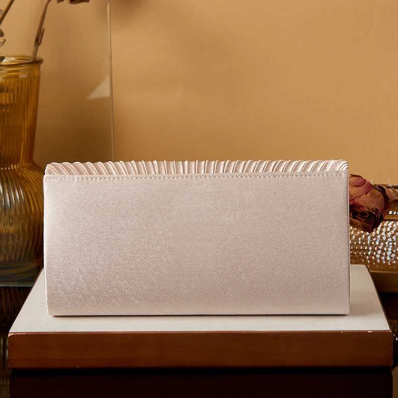 New Satin Dinner Bag Banquet Clutch Bag Dress Fashion Clutch Bag Small Square Bag Metal Chain Shoulder Bag Wedding Part Z250812