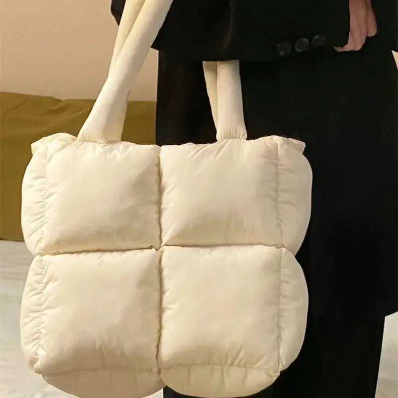 Designer Puffy Shoulder Bag Women Quilted Space Cotton Down Feather Padded Large Capacity Handbag Winter Shopping Tote Purse Z250812