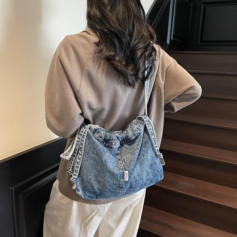 Denim New Fashion Versatile Single Shoulder Crossbody Commuter Large Capacity Tote Bag