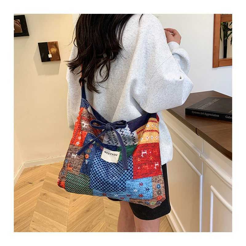2025 Trendy Korean Tote Bag for Women in Laid-back Style Floral Print Bag College Style Large Capacity Single-shoulder Bag Z250812