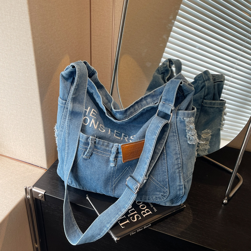 Design Washed Denim Travel Trend Large Capacity Shoulder Lazy Style Student Commuter Crossbody Bag