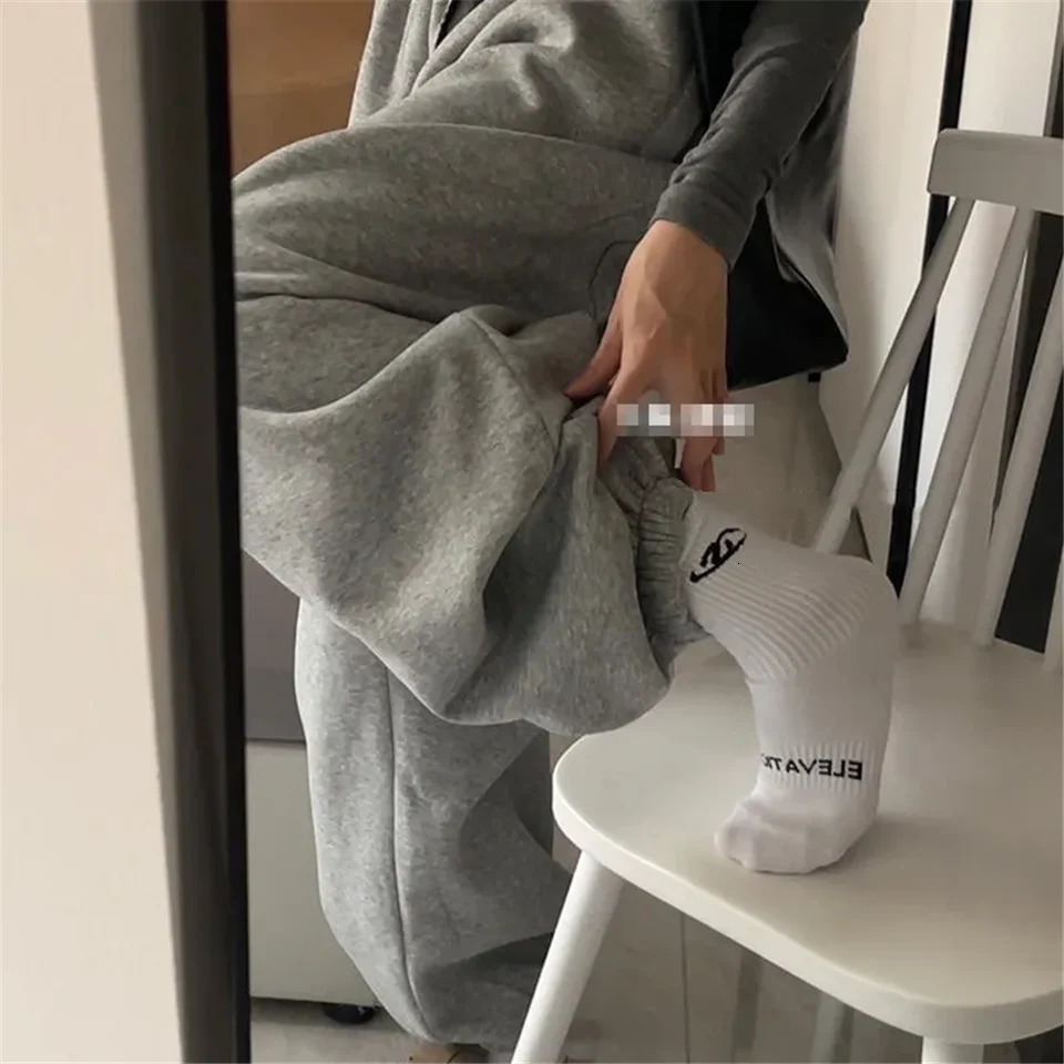 Gray Oversize Style Loose Sweatpants Women Harajuku Korean Fashion Sport Pants Embroidery Y2k Vintage Baggy Trousers Aesthetic 250811