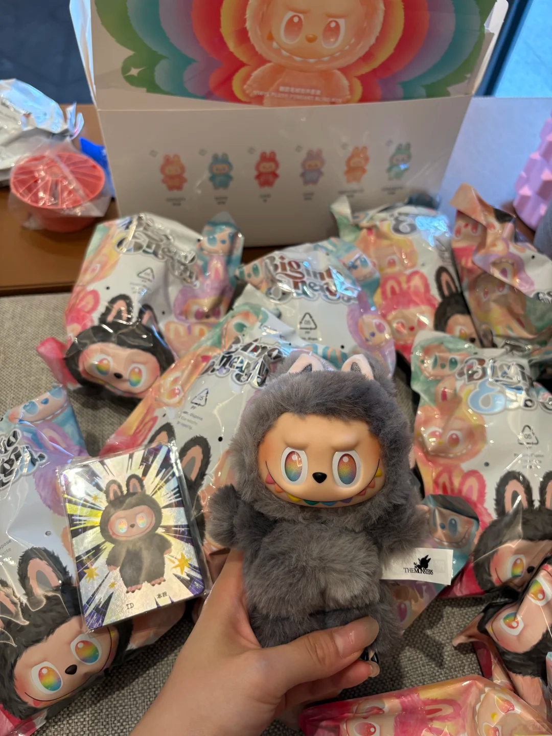 LaBuBu doll Version 3 Version 2 Version 1 Monsters Big Into Energy Series Blind Box Cute Figure Face doll outfits Doll Keychain Decoration Present bli