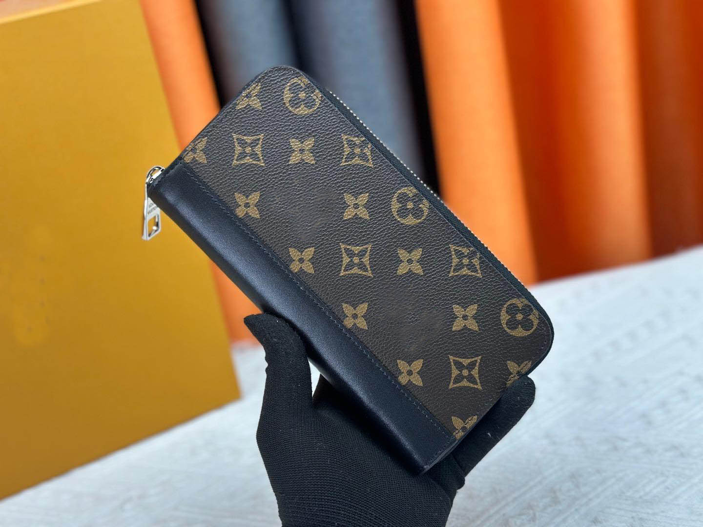 Designer Envelope Money Clip Wallet with Multiple Pockets & Credit Card Slots