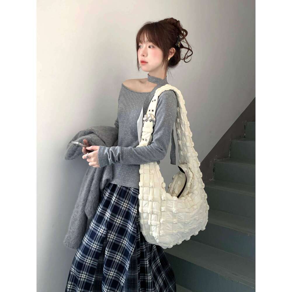 toteBag Shoulder bag ROSE NOIRE Niche Design New High End Cloud Bubble For Women Large Capacity Commuter Crossbody Bag Trendy