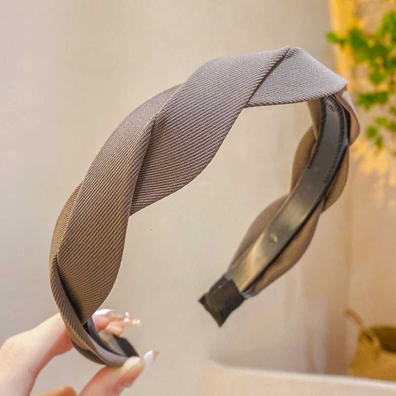Elegant Twist Band High-End Sense of Hair Volume Simple Retro Band Fem Band Hair Accessories Dress X250812