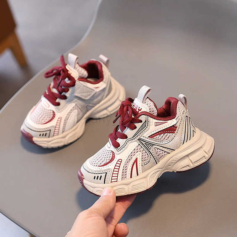2025 New Breathable Soft Sole Student Running Shoes Spring Childrens Sports Shoes Boys Girls Lightweight Fashion Casual Shoes T250812