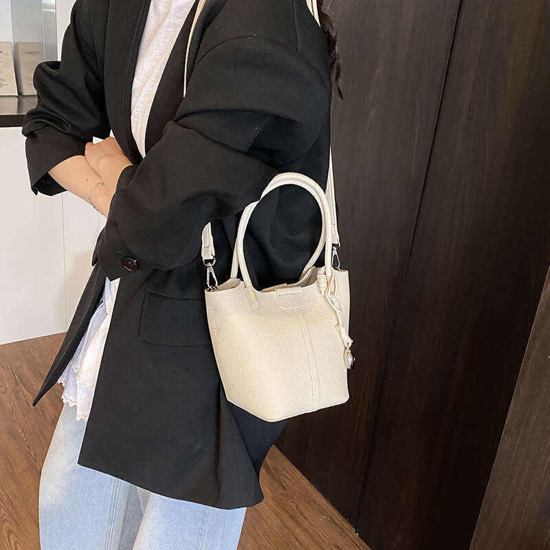 Hot Selling High-End Handheld Bucket Spring Summer New Simple Shoulder Fashion Casual Niche Crossbody Bag Designer Bags