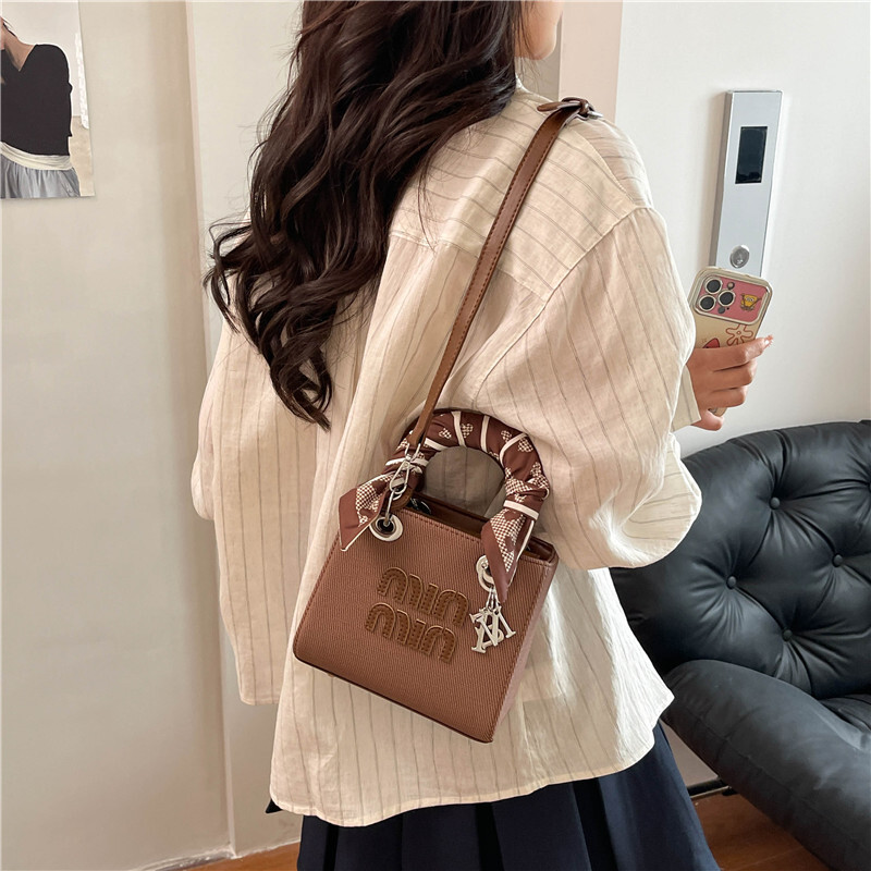 Women's Bag New High-End Princess Diana Style Versatile Embroidered Fashion Scarf Single Shoulder Handbag