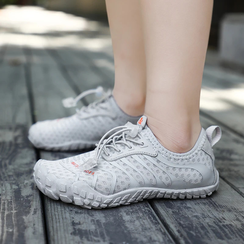 KID Summer Wading Shoes Parent-Child Vacation Beach Swimming Shoes Student Quick Drying Water Sports Shoes Indoor Fitness Shoes 250811