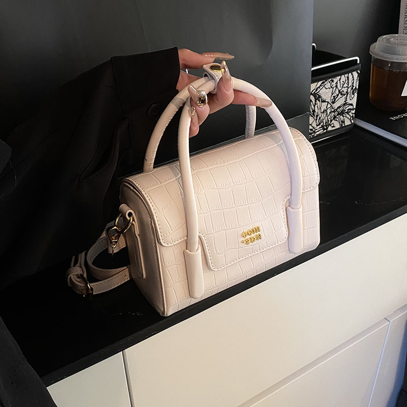 High-end Handbag for Women New Trendy Casual Fashion Versatile Shoulder Commuter Crossbody Small Square Bag