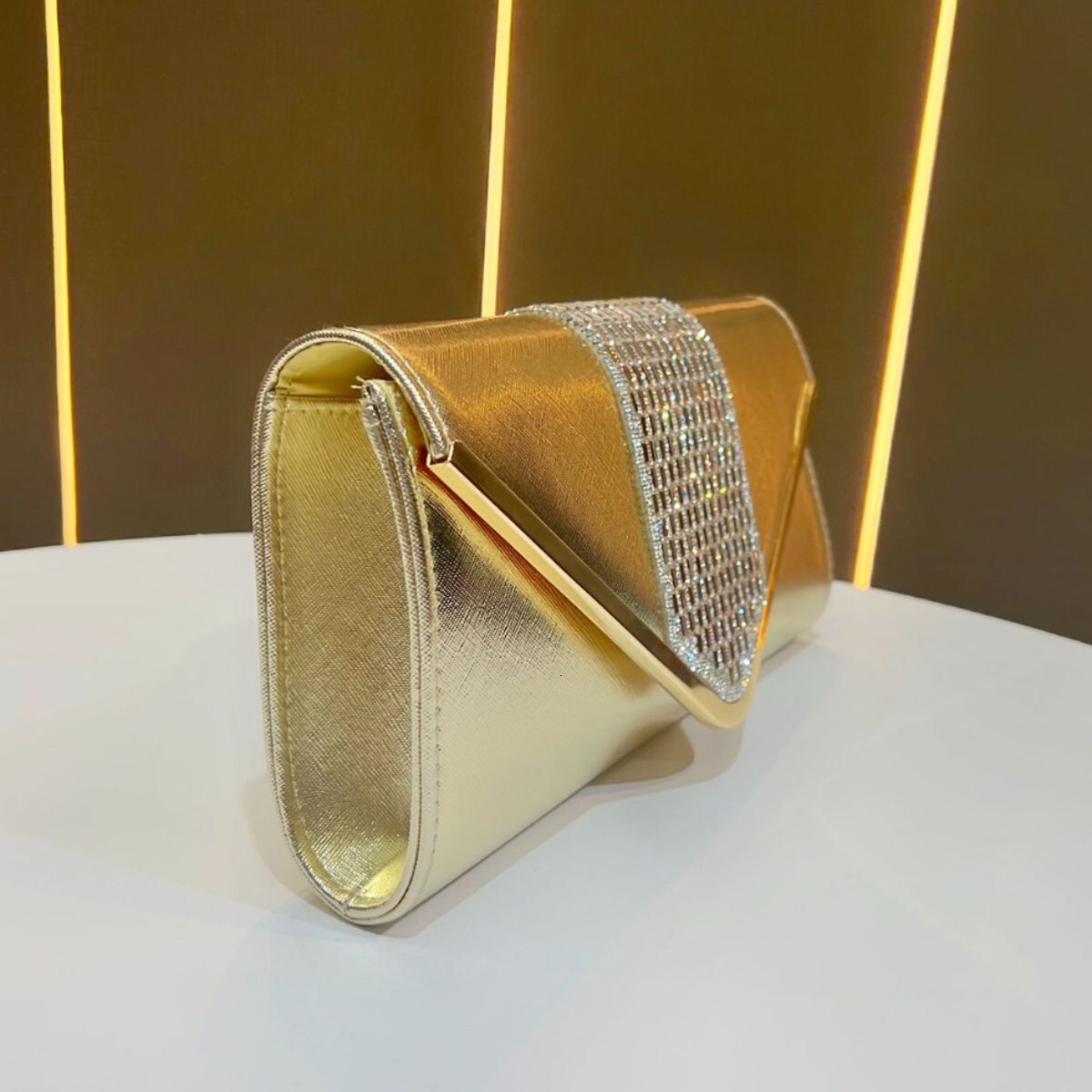 2025 Autumn New Women's Handbag with Diamond Inlaid Packaging Decoration, Hand held Bag, Autumn New Designer Bag, Women's Wallet