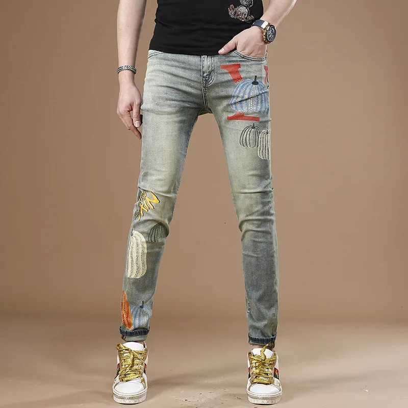2025 New Light Luxury High End Trendy Brand Printed Jeans for Mens Summer Thin Elastic Slimming Small Foot Pants X250812