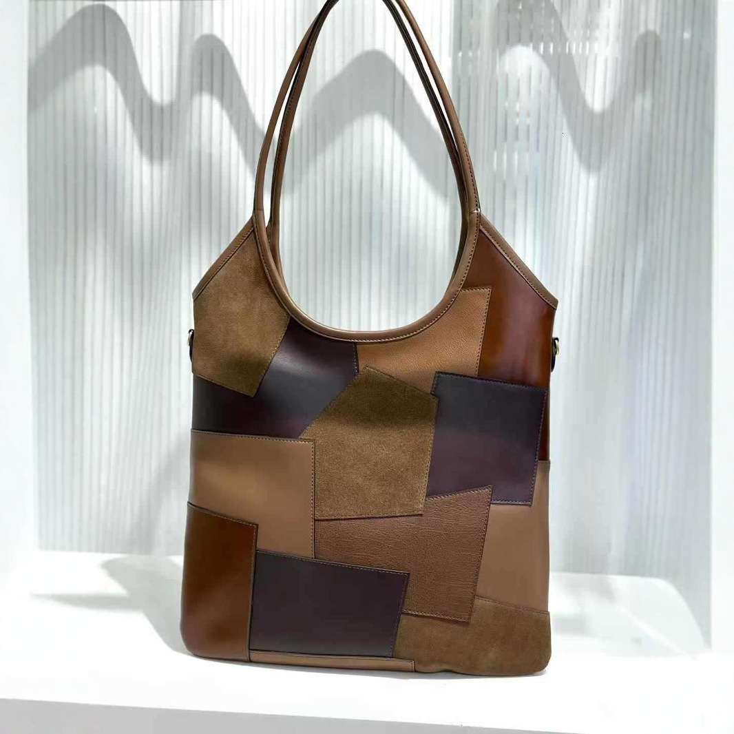 2025 Autumn New Women's women's Shoulder Bag Leather French Niche Style Retro Patch Handbag Personalized Armpit Light Luxury Designer