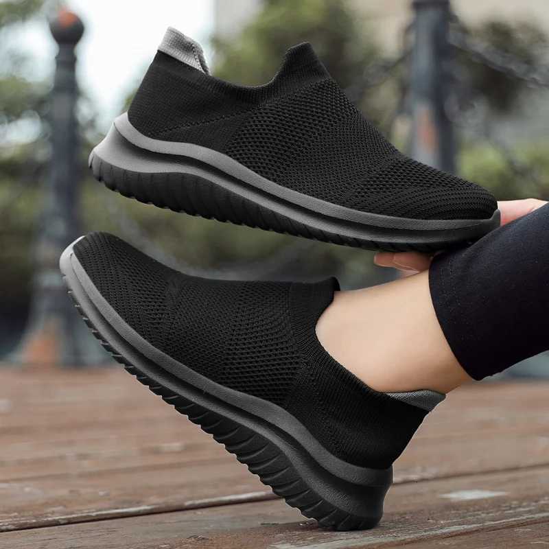 Unisex Men Women Casual Shoes Soft Sole Slip-On Sneakers Men Women Running Shoes Women Lightweight Loafers Walking Male Footwear Z250812