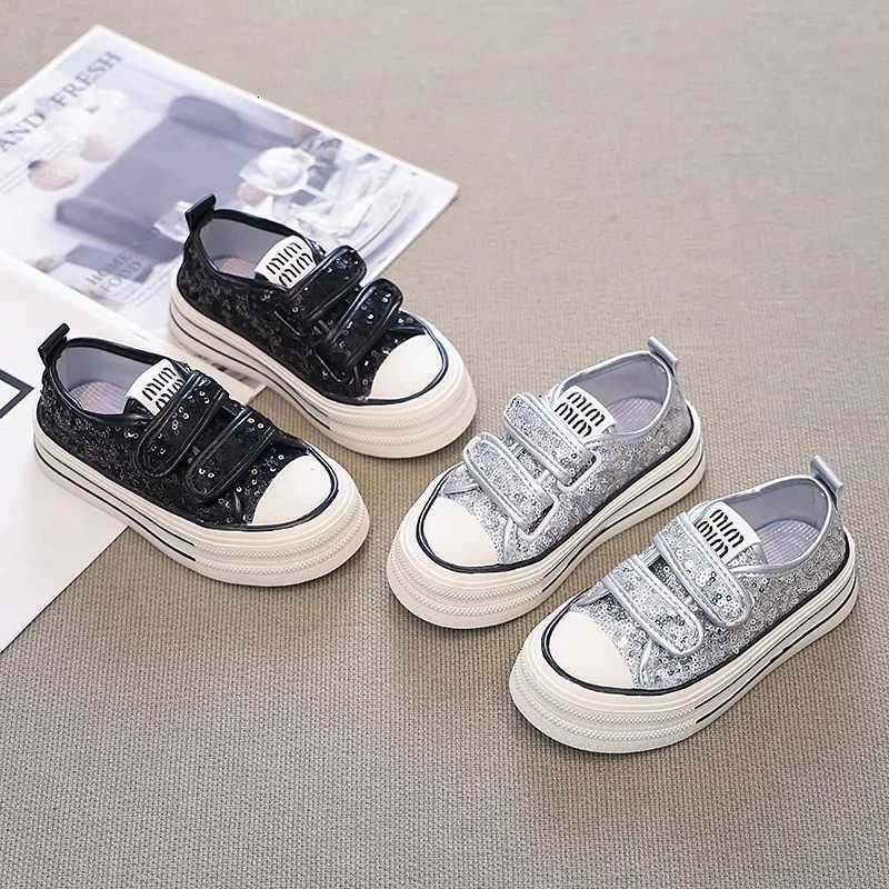 2025 Spring and Autumn New Girls Sports and Leisure Shoes Childrens Silver Glitter Thick Soled Sponge Cake Board Shoes XJ250812
