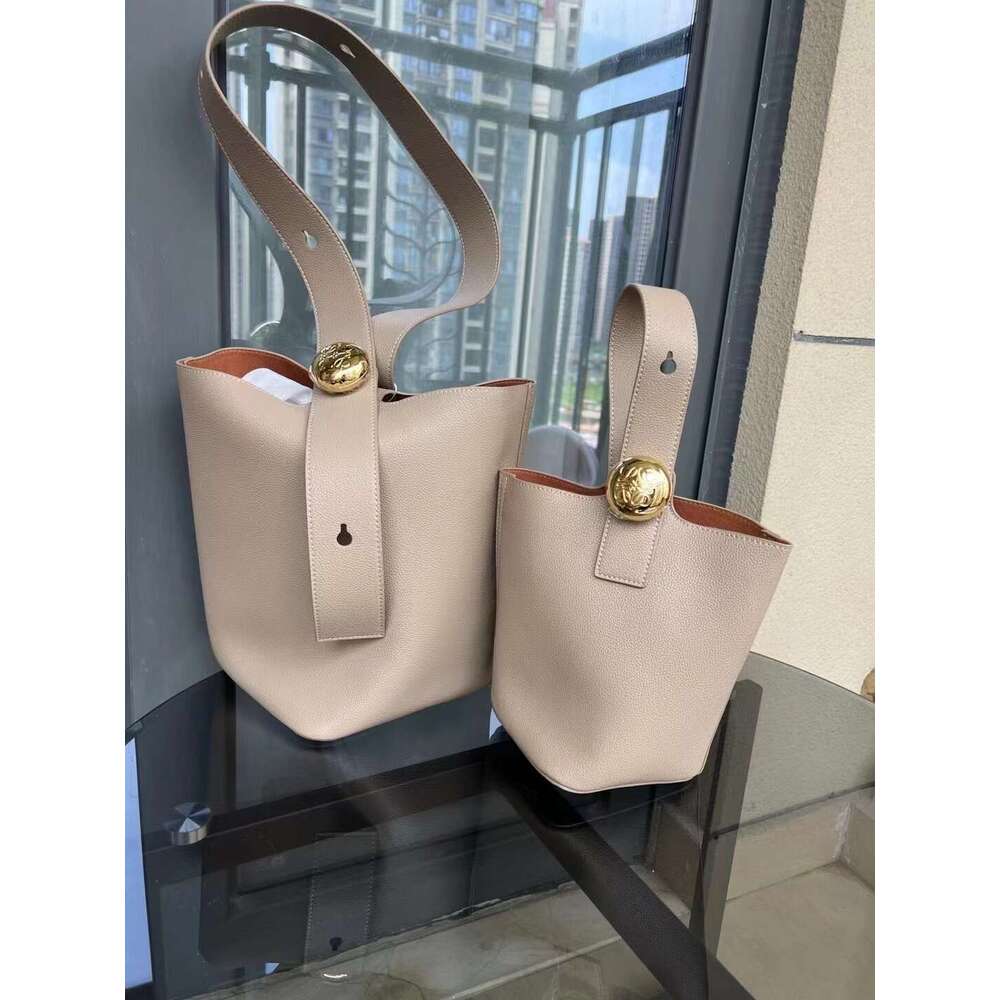 Correct Version Luo's New Pebble Bucket Leather Shoulder Crossbody Handbag