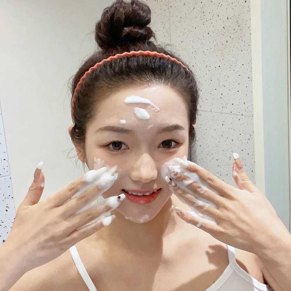 1Pc Fashion Wave Bands for Women Solid Color Toothed Non-Slip Hair Bands Girl Face Wash Sports Hairbands Hair Accessories X250812