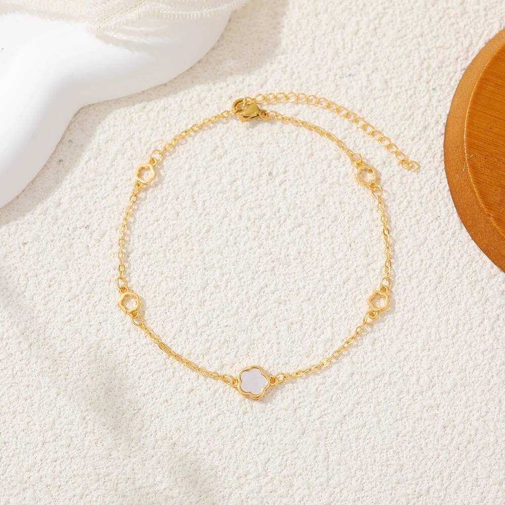 New Hot Sale White Shell Opal Mini Flower Bracelet Metal Stainless Steel Chain Bracelets Adjustable Gold Plated Hand Jewelry