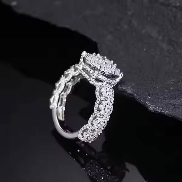 2025 new Round Cut Moissanite Diamond Ring for Women Men 18K Gold Plated 100% Silver 925 Certified Band Wedding Style Ring Jewelry Gifts