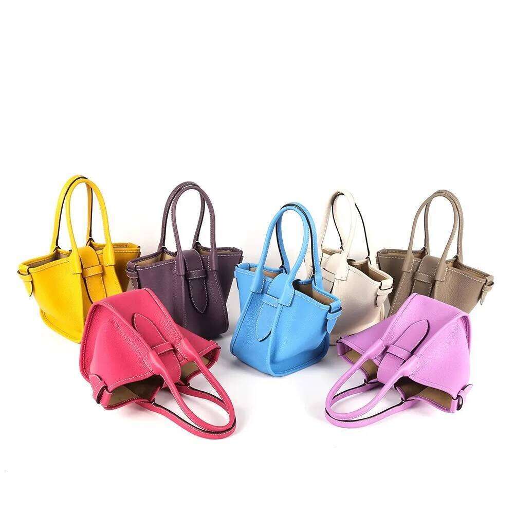 New Niche Design Women S Handbag Wing Handheld Basket Genuine Leather Cowhide Swing Foldable Bag Classic Black