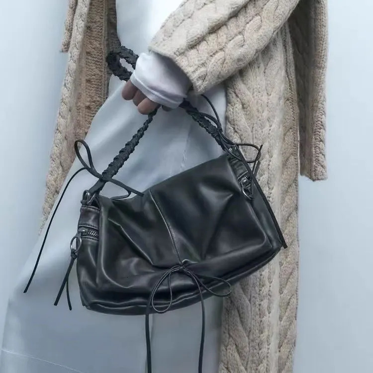 Fashion Sling Shoulder Bag Trend PU Leather Messenger Handbags Solid Color Leisure Stylish Crossbody Bags For Women Girls 250809