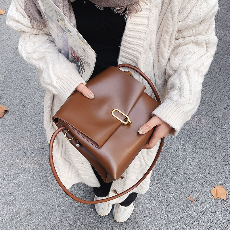 Autumn New Women s Shoulder Bag Fashionable design Women s Small Square Bag Autumn New Designer Bag Simple Retro Style Women s Crossbody Bag