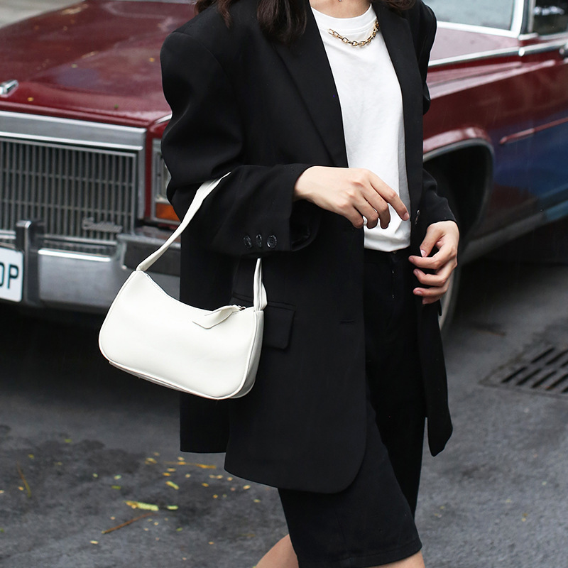 Textured Half-Moon Baguette for Women Summer New Dumpling Casual Versatile Handbag Shoulder Bag