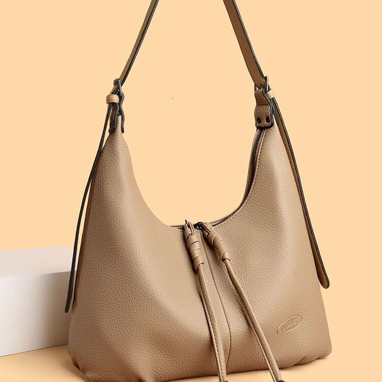 Fashion Casual Soft Leather Tote for Women 2025 New Trendy Shoulder Korean Style Chic Commuter Underarm Bag