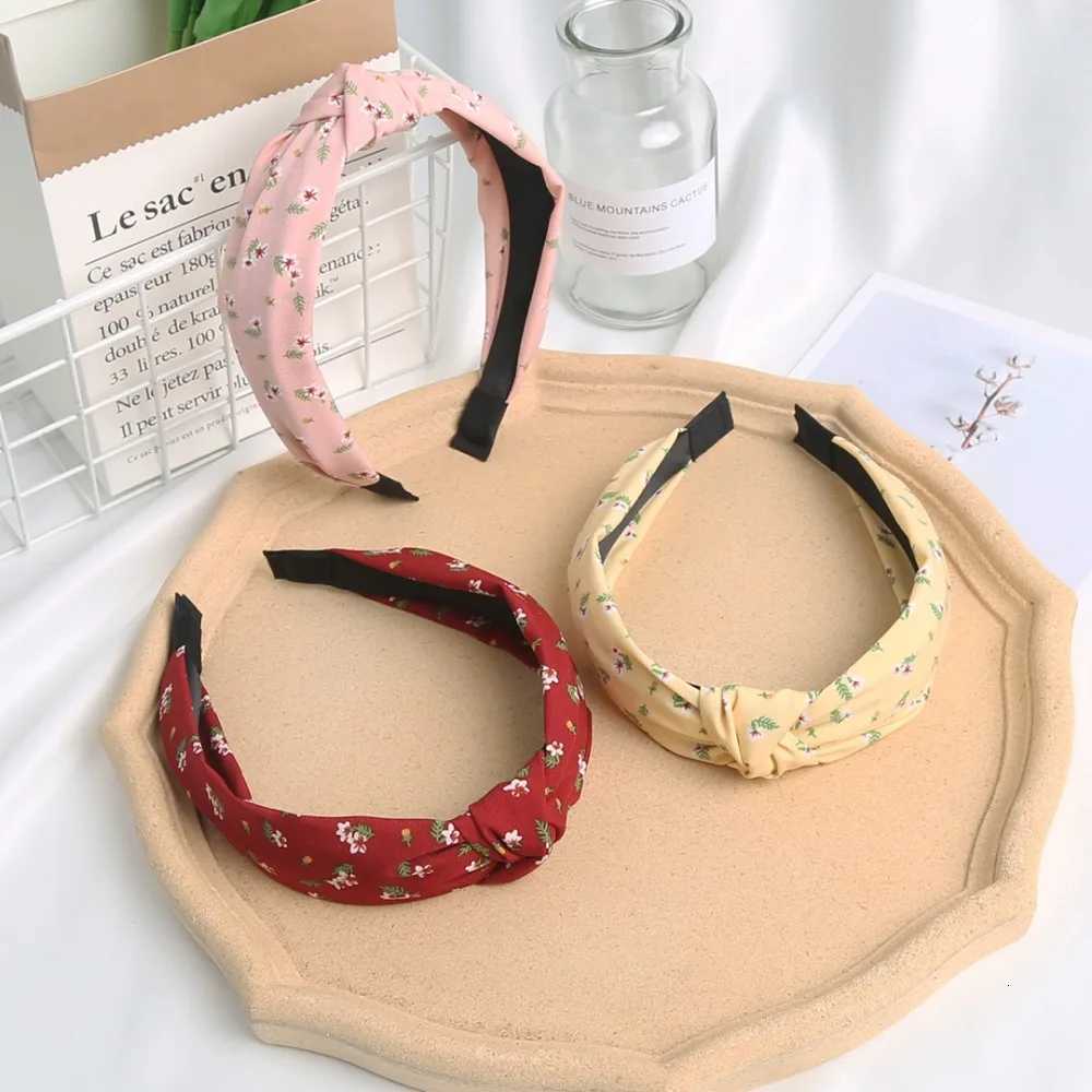 2024 New Printed Band Wide Edge Simple Hair Band Fabric Knotted Band Hair Accessories for Women X250812