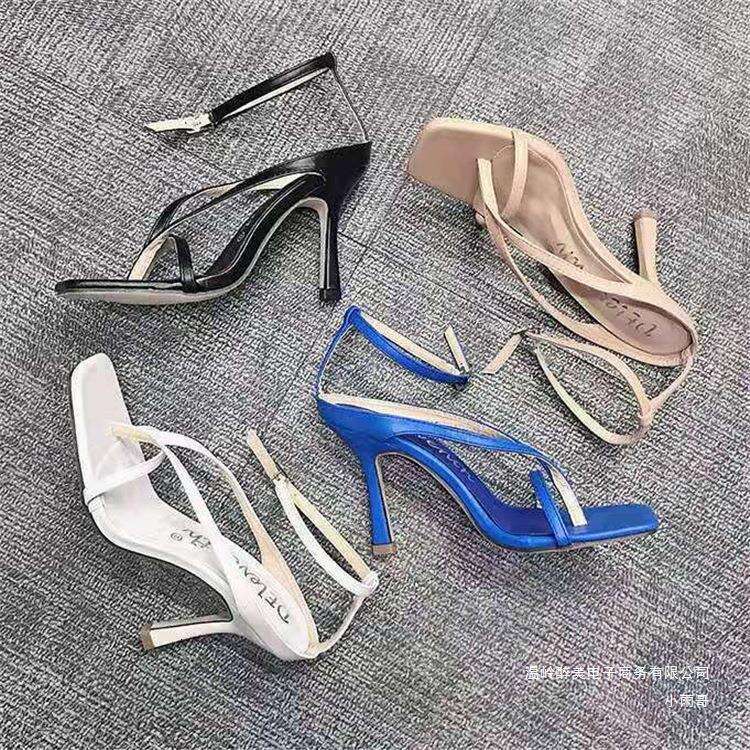 Plus 35-43 Size Square Post High Sandals for Women Thin Designer shoe Heel Open Designer Toe Buckle Fashion Slippers