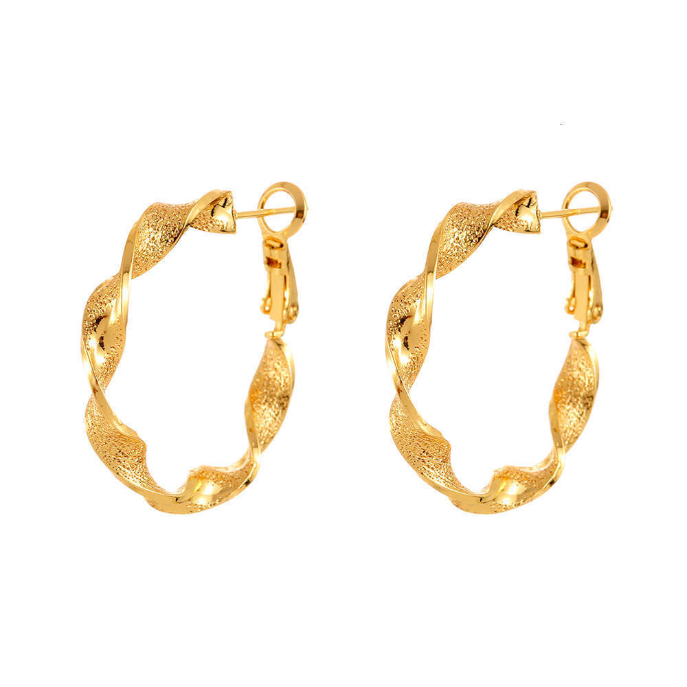 French Fashion Simple High-End Mobius Strip Personality Earrings Light Niche Temperament Versatile Ear Jewelry