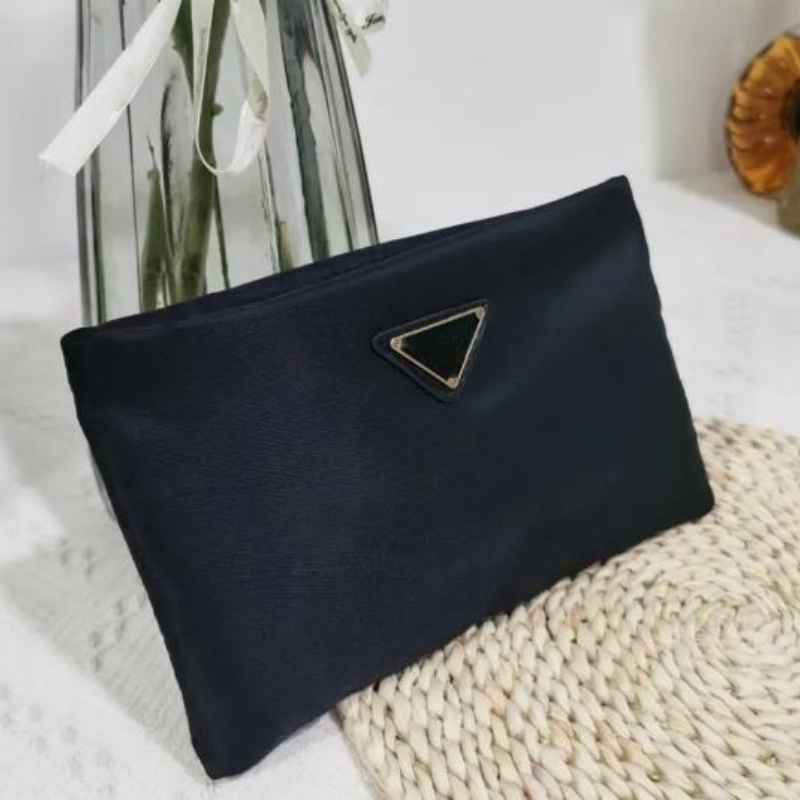 Designer Makeup Bags Handbag With Stamp Letters Cosmetic Bag Trend Clutch Bag Simple Envelope Bag Mobile Phone Bag