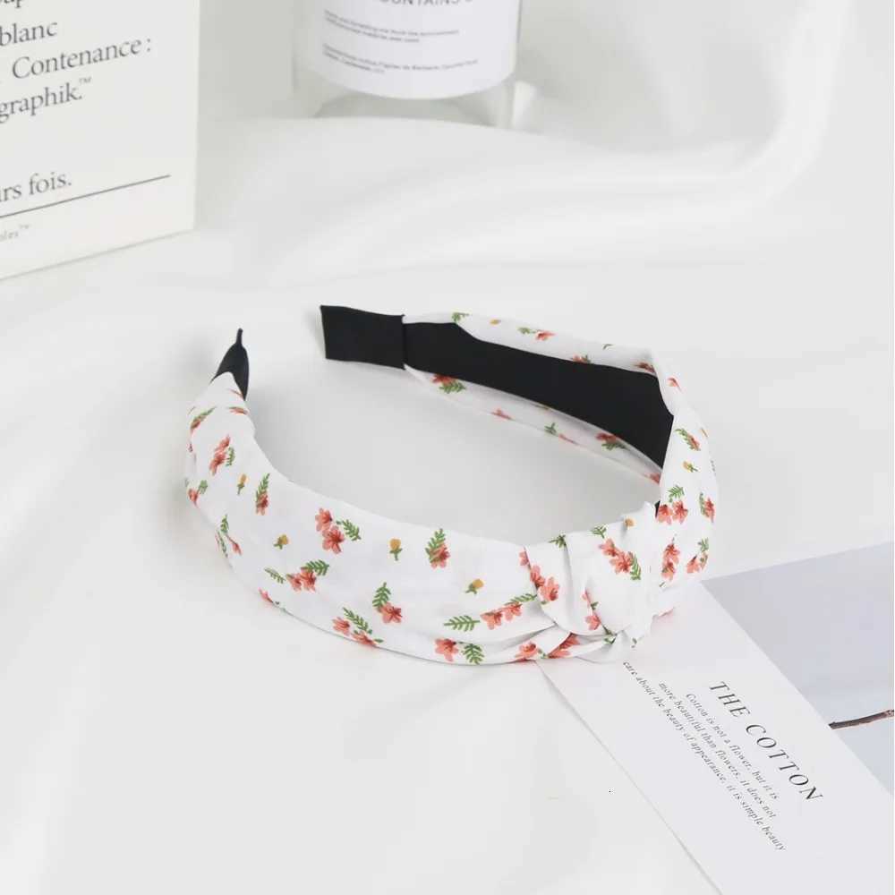 2024 New Printed Band Wide Edge Simple Hair Band Fabric Knotted Band Hair Accessories for Women X250812