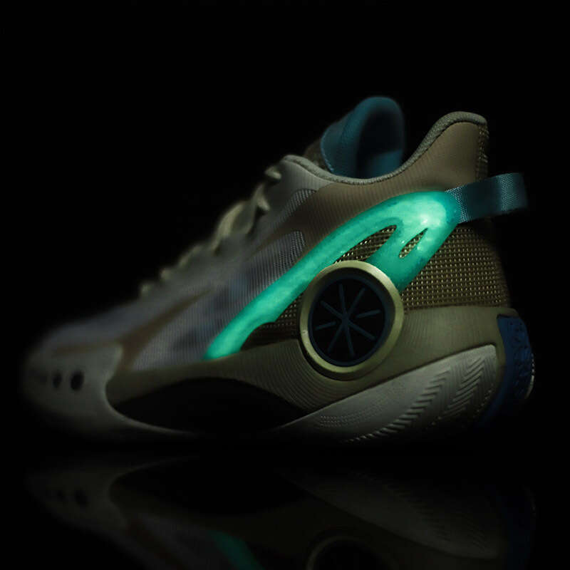 Wade Free shipping Phantom Basketball Boys, Campus Style for Middle Students, High School Students' Night Glow Low-Top Competition Shoes