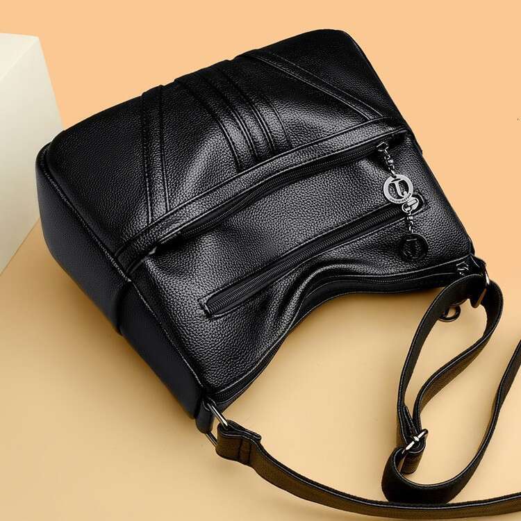 Women's 2025 New Style Autumn Winter Crossbody Fashion Versatile Shoulder Large Capacity Middle-aged Elderly Mom Bag