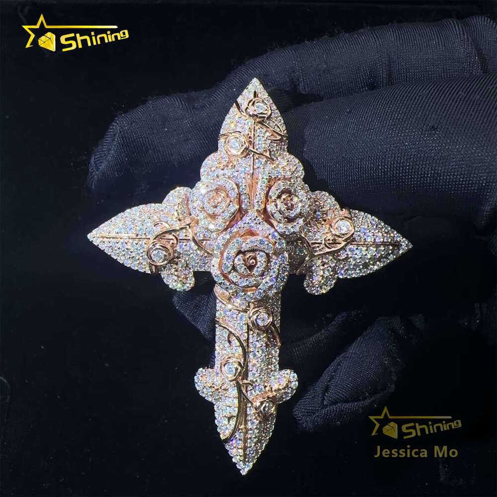 Bulk Stock Hip Hop Stylish Rapper Jewelry D VVS1 Moissanite Dia S Sier Gold Iced Out Man Rose Flower Cross Pendant