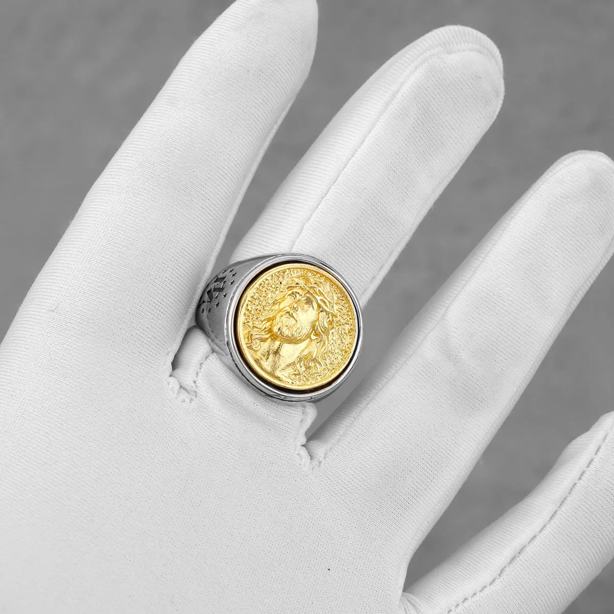 Stainless Steel Jesus Cross Ring Mens Fashion Classic Religious Amulet Accessories Hip Hop Punk Biker Jewelry Gift Wholesale 250812