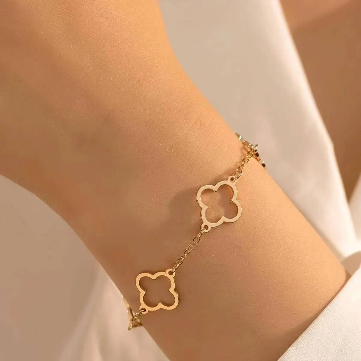 1pc Lucky Fashion Flower Decor Bracelet Women For Daily Decoration for Friends Mom Gifts Party Favors Jewelry